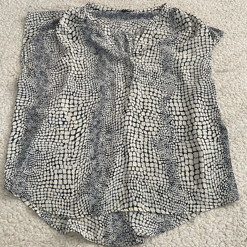 Banana Republic Monochrome Patterned Blouse